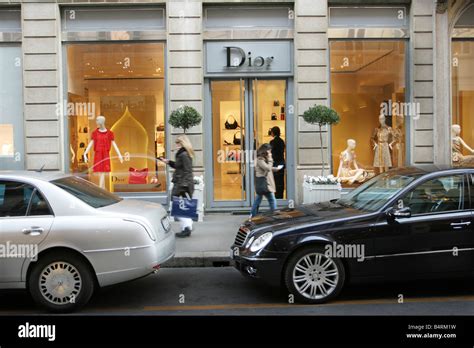 dior montenapoleone foto